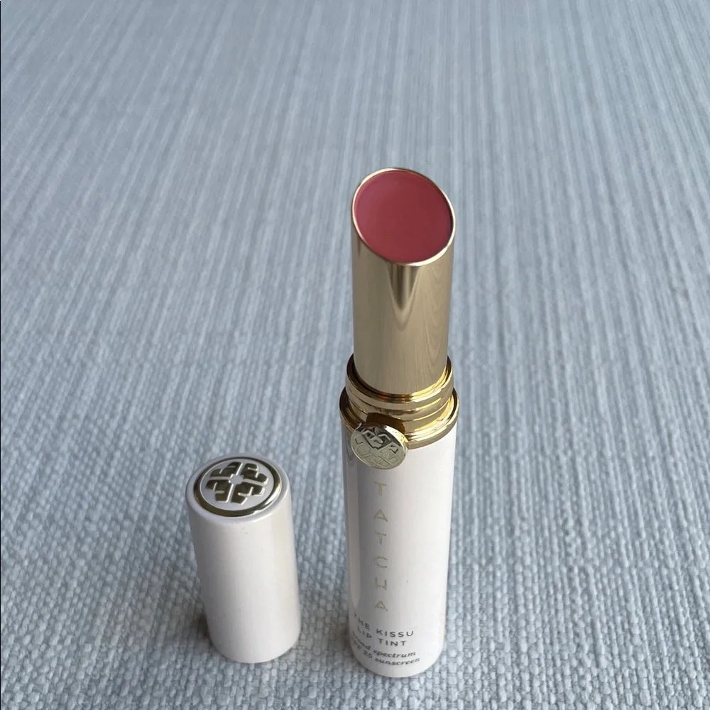 Tatcha the Kissu Lip Tint - plum blossom 4g